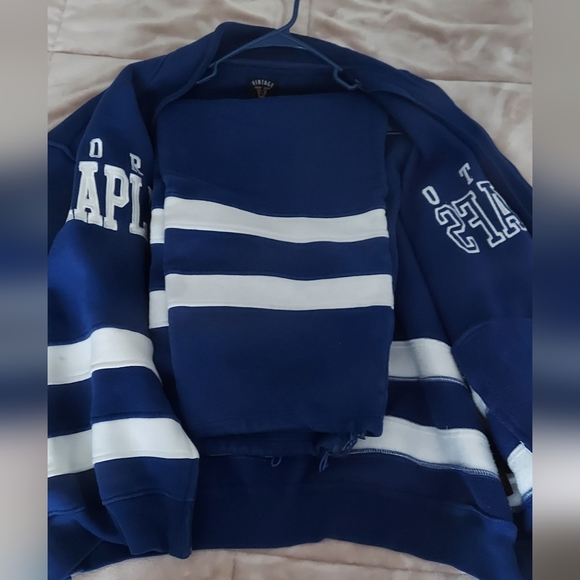 Toronto Maple leafs Sweat Suit - Picture 2 of 6